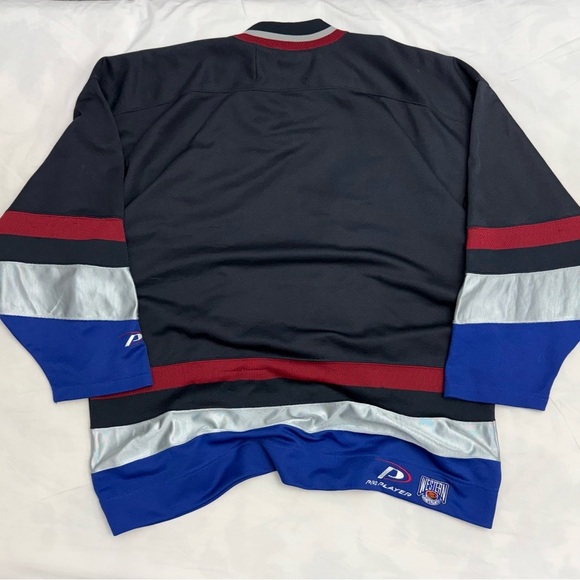 90s Pro Player Vancouver Canucks NHL Jersey - Picture 3 of 3